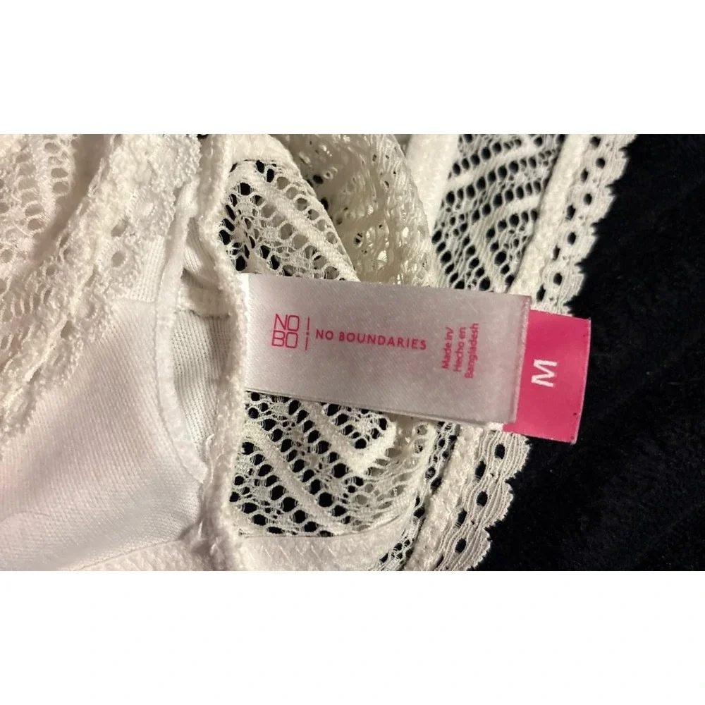 No Boundaries White Lace High Neck Bralette, Medium‎